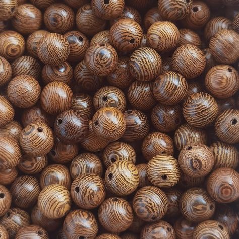 Amazon.com: INSPIRELLE 800pcs 8mm Dark Brown Wooden Beads Undyed Natural Stripe Round Wood Loose Craft Beads for Bracelets and Jewelry Making Beads For Bracelets, Diy Armband, Craft Beads, Wood Bead Bracelet, Bracelets Diy, Large Hole Beads, African Beads, Lava Bead, Craft Accessories