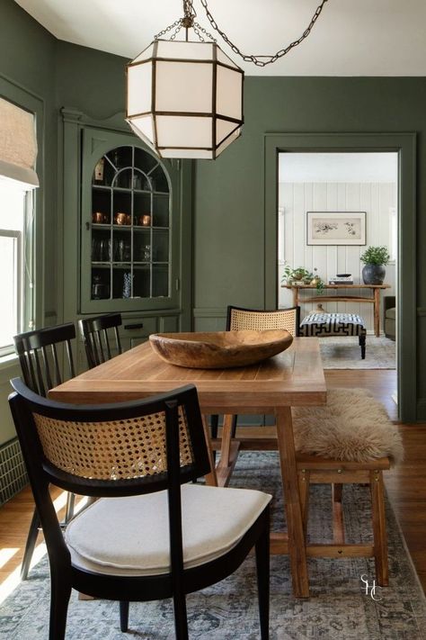 Searching for dark or olive green dining room ideas? Check out this dark green dining room walls featured in our Franklin Refresh design featuring wooden table and black chairs. See more at www.stonehousecollective.com Green Dining Room Walls, Room Ideas Dark, Dark Dining Room, Olive Green Walls, Green Dining Room, Dark Green Walls, Suzanne Kasler, Dining Room Paint, Casual Dining Rooms