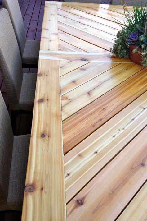 Deck Oasis, Dinner Table Diy, Outdoor Dining Table Diy, Outdoor Table Plans, Outdoor Farmhouse Table, Outdoor Dinner Table, Outdoor Wood Table, Diy Patio Table, Cedar Table