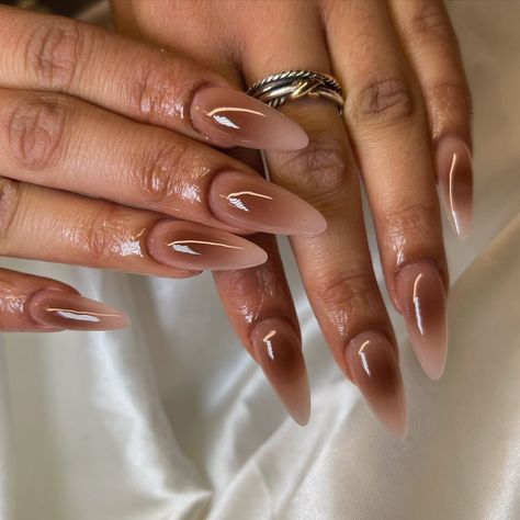 Beautiful Fall Nails 2024 25 Ideas: Chic and Elegant Manicure Ideas Nice Brown Nails, Brown And Beige Nail Designs, Fall Nail Vibes, Neutral Almond Nails With Design, Brown Oval Acrylic Nails, Fall Nail Acrylic Designs, Milky Brown Nails, Aura Nails Brown, Brown And Beige Nails