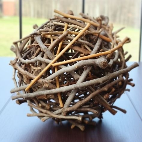 Collect some twigs from outside and make these 8 pretty DIYs Crafts With Branches And Twigs, Grapevine Craft Ideas, Twig Sculpture Diy, Twig Baskets Diy, Diy Sticks Decor, Nature Display Ideas, Red Twig Dogwood Crafts, Crafts Made From Nature, Crafts With Branches