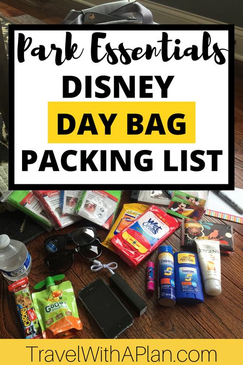 Disney Day Bag, Disney World Essentials, Disney Park Bag, Traveling Goals, Checklist Travel, Things To Pack, Disney Essentials, Disney World Vacation Planning, Family Vacation Spots