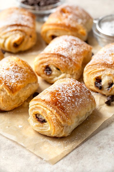 Chocolate Croissant Recipes, Rough Puff Croissant, Chocolate Chip Pastries, Chocolate Croissant With Puff Pastry, Chocolate Croissant Puff Pastry, Chocolate Danish Recipe, Baking Basics Recipes, Easy Crossaints Recipes, Croissant Recipe Chocolate