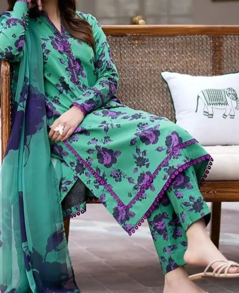 Cotton Lawn Suits, Shirt Shalwar Designs Women, Karandi Dress Designs, Pakistani Kurti Designs Latest Cotton, Simple Printed Suit Designs, Square Neck Designs For Kurtis, Kameez Design For Women, Frok Designs For Women Unique, All Over Printed Suits Design Indian