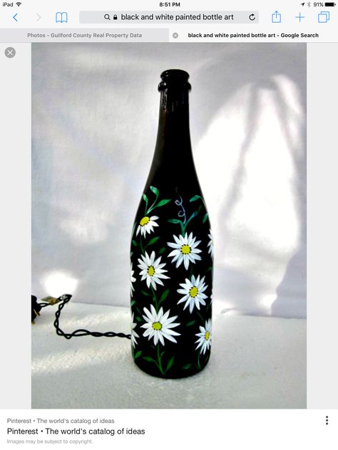 Glass Art Painting, Glass Art Ideas, Wine Glass Drawing, Wine Tree, Bottle Projects, Wine Bottle Light, Painted Bottles, Black Bottle, Wine Craft