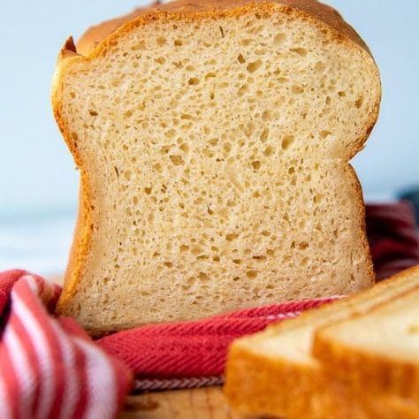 How to Make Ultra Soft White Gluten Free Bread - MamaGourmand Loopy Whisk, Gluten Free Bread Recipe, Glutenfri Baking, Homemade Sandwich Bread, Gluten Free Sandwich Bread, Best Gluten Free Bread, Gluten Free Sandwiches, Homemade Sandwich, Soy Free Vegan