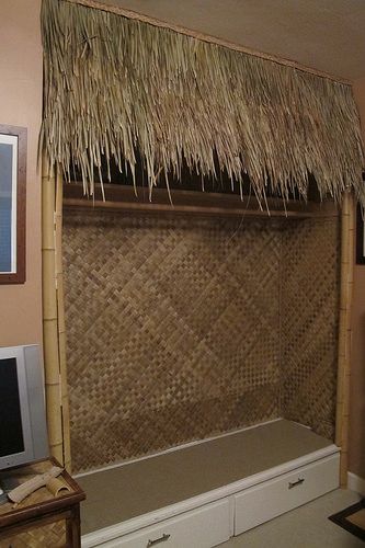 The Tiki Chick - how to turn a closet into a tiki hut mug display Tiki Shelf, Tiki Bedroom, Beach Basement, Tiki Punch, Camper Bedroom, Hawaiian Bedroom, Gauri Decoration, Tiki House, Home Tiki Bar