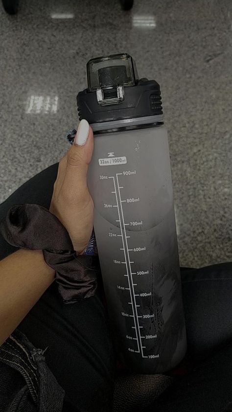 Black Water Bottles, Clear Water Bottle, Gym Water Bottle, Gym Bottle, Trendy Water Bottles, Collapsible Water Bottle, Water Aesthetic, Motivational Water Bottle, Cute Water Bottles