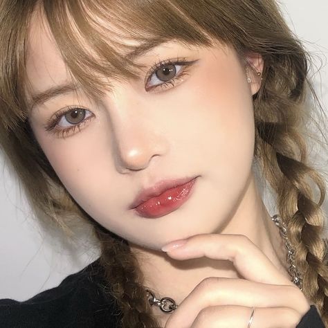 Pointed Nose, Korean Eye Makeup, Eye Makeup Pictures, Pointed Nails, Cosplay Tutorial, Asian Eyes, Asian Eye Makeup, Ulzzang Couple, Uzzlang Girl