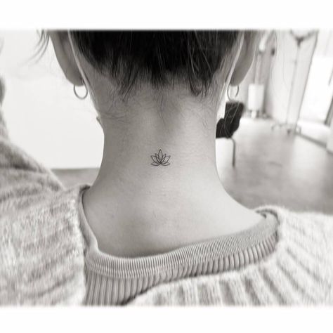 Lotus Flower Tattoo Wrist, Tiny Lotus Tattoo, Tattoo Back Of Neck, Simple Lotus Flower Tattoo, Simple Lotus Tattoo, Lotusblume Tattoo, Small Lotus Flower Tattoo, Small Lotus Tattoo, Water Lily Tattoos