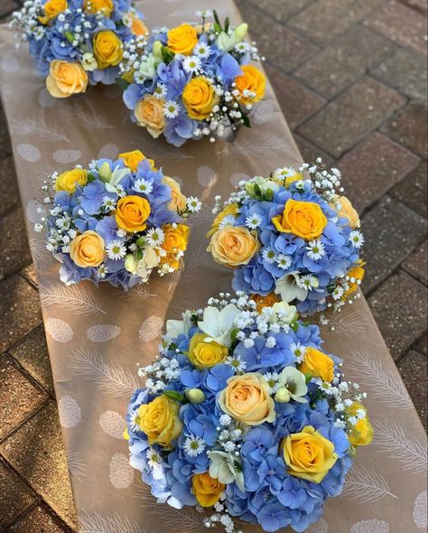 Navy And Yellow Centerpieces, Amalfi Flower Arrangements, Light Blue And Yellow Flower Arrangements, Yellow Blue Flower Arrangement, Blue And Yellow Party Theme, Blue And Yellow Flower Centerpieces, Blue And Yellow Birthday Theme, Blue White And Yellow Party Decorations, Blue And Yellow Table Decorations