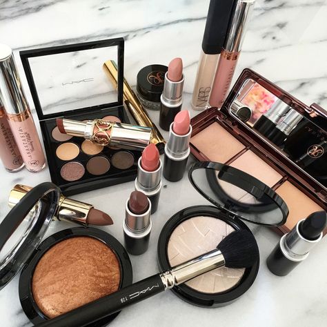 Everything You Need for a Complete, Affordable Makeup Kit Makeup Guide, High End Makeup, Affordable Makeup, Makeup Blog, Makeup Obsession, Luxury Makeup, Drugstore Makeup, Gorgeous Makeup, Makeup Brands