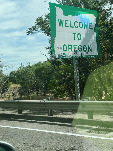 Oregon Aesthetic, Roadtrip Aesthetic, Oregon House, Arcadia Bay, Oregon Life, Oregon Living, Dream College, Oregon Washington, Oregon Travel