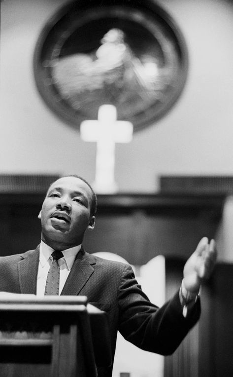 Dr. Martin Luther King Jr. preaching at the Ebenezer Baptist Church in Atlanta, circa 1960. Luther King Quotes, Martin Luther King Quotes, Dr King, Mlk Day, L King, Dr Martin Luther King Jr, Black Church, Mlk Jr, Dr Martin Luther King