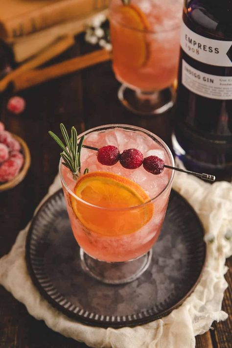 Easy Cranberry Gin Fizz Cocktail  | Healthy Little Peach Cocktails With Cranberry Juice, Cranberry Gin Fizz, Ginger Beer Cocktail, Unsweetened Cranberry Juice, Gin Fizz Cocktail, Thanksgiving Cocktail, Pitcher Cocktails, Fizz Cocktail, Orange Bitters