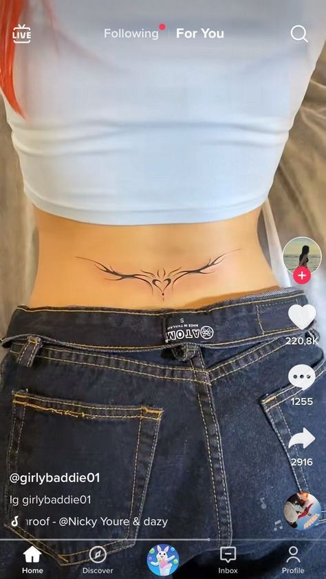 Polynesian Tramp Stamp, Delicate Tramp Stamp, Tiny Tramp Stamp, Womens Lower Back Tattoos, Back Tattoos Butterfly, Modern Tramp Stamp Tattoos, Hippe Piercings, Tatooo Delicadas, Cute Tramp Stamp Tattoos