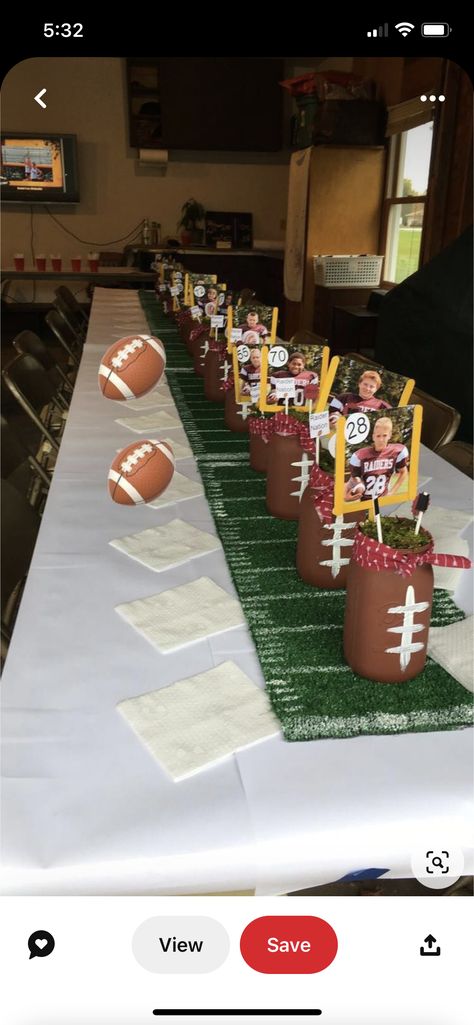 Football Banquet Decorations, Football Banquet Centerpieces, Team Mom Football, Football Centerpieces, Banquet Centerpieces, Themed Centerpieces, Cheer Banquet, Football Team Gifts, Football Banquet