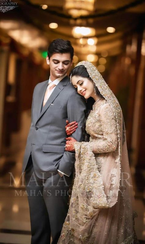 Romantic Couple Pic, Engagement Portraits Poses, Couple Poses Wedding, Marriage Poses, Muslim Wedding Photos, Bride Groom Photoshoot, Bride Groom Poses, Muslim Wedding Photography, Indian Wedding Poses