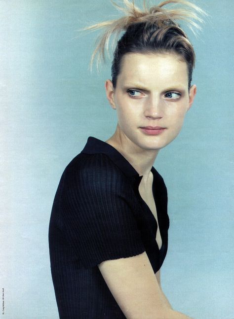 Craig McDean | Guinevere van Seenus | Jil Sander | SS 1996 | Glazegasm Gen X Soft Club Aesthetic, 90s Fashion Grunge Hairstyles, Gen X Soft Club, Guinevere Van Seenus, Aesthetic Dentistry, Top Azul, Craig Mcdean, Amber Valletta, Art 2023