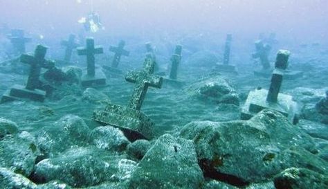 A cemetery and the town it served sinks beneath the sea during the volcanic birth of Mt. Vulcan Valley Of Dry Bones, Underwater Ruins, Beautiful Decay, Beneath The Sea, Under Water, Canary Islands, Abandoned Places, Graveyard, Volcano