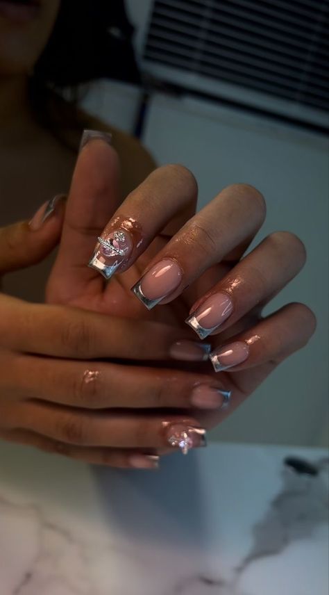 Cute Shirt Nail Ideas, Médium Nails, Sliver Nails Ideas, Short Bling Nails, Acrylic Nails Nude, Hard Nails, Drip Nails, Colored Acrylic Nails, Work Nails