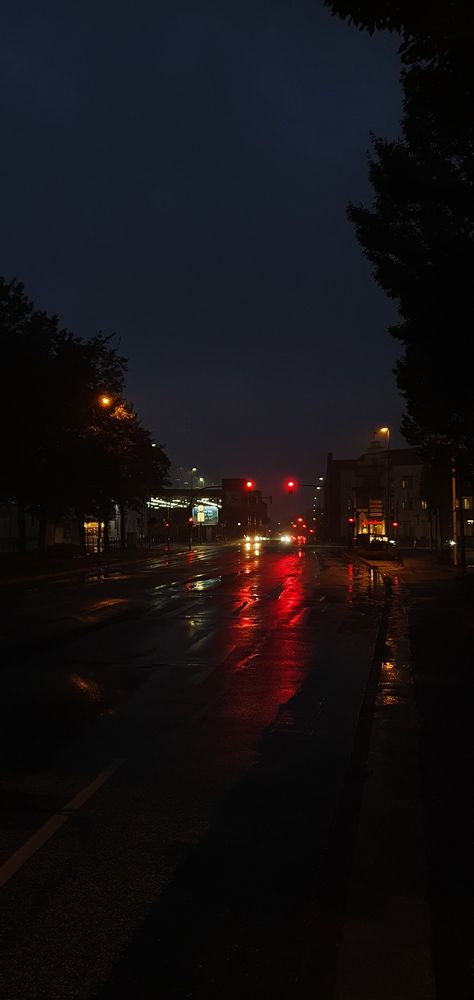 Nature, Outdoor Dark Aesthetic, Dark Chill Wallpaper, Night City Rain Aesthetic, Rainy Street Night Aesthetic, Dark Outdoors Aesthetic, Dark Night City Aesthetic, Broke Aesthetics Dark, Night Athestic