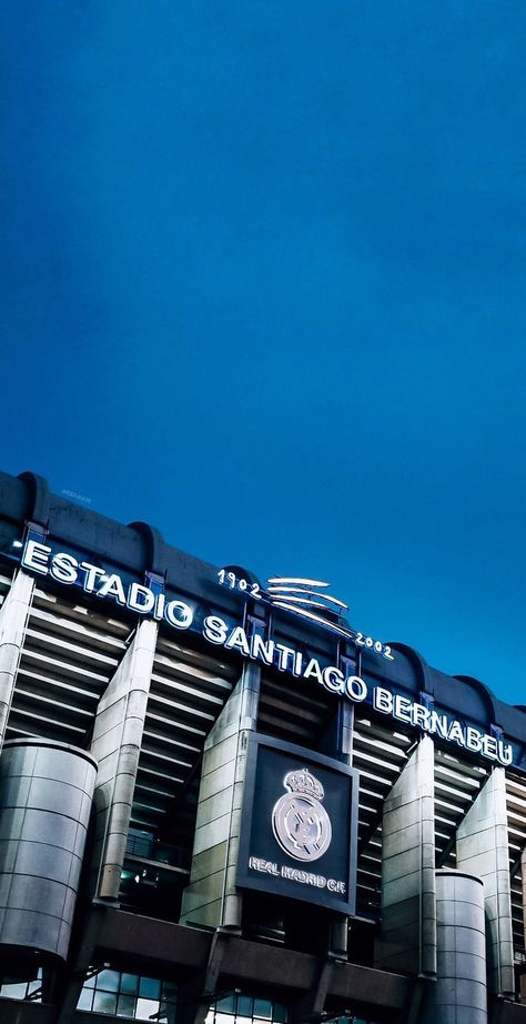 Madrid Pictures, Ronaldo Madrid, Real Madrid Pictures, Madrid Aesthetic, Madrid Logo, Football Motivation, Real Madrid Video, Stadium Wallpaper, Real Madrid Photos