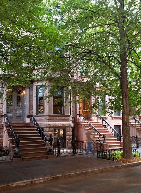 crooklyn-house-brooklyn-7-arlington-place-8 - 1 Brownstone Homes, Modern Dining Rooms, Nyc House, Brooklyn Townhouse, New York Townhouse, Nyc Townhouse, Brooklyn House, Brooklyn Brownstone, Bed Stuy