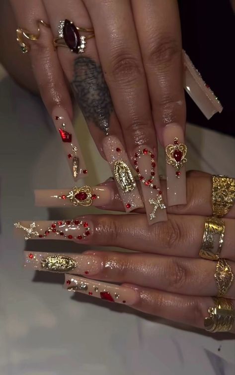 Jhene Aiko Concert Nail Ideas, Valentine Baddie Nails, Sag Nail Designs, Nails With Cross Charm, Oldies Nails, Gold And Red Nails, Chicana Nails, Hispanic Nails, Baroque Nails