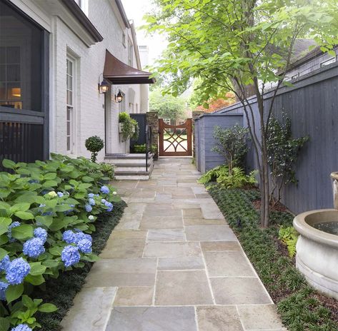 Walkway Landscaping, Side Yard Landscaping, Backyard Garden Landscape, Side Garden, Have Inspiration, Small Backyard Patio, Garden Landscape Design, Side Yard, Small Backyard Landscaping