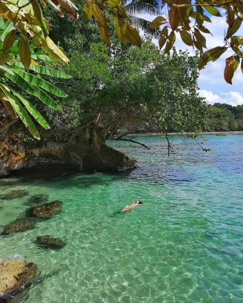 uh it's a wonderful lavish blue clear water with trees and mountains surrounding the serene experience with just one calm girl floating in the middle of the sea wishing to be taken away... Costa Rica Travel Pictures, Costa Rico, Cost Rica, Monteverde Costa Rica, Costa Rica Vacation, Costa Rica Travel, Dream Travel Destinations, Pretty Places, Travel Inspo