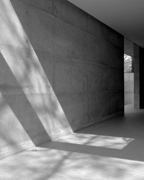 Kashef Chowdhury - URBANA Wall Perspective, Helene Binet, Wallpaper Edgy, Monochrome Aesthetic, Concrete Background, Concrete Walls, Minimalist Photos, Minimalist Architecture, Space Architecture