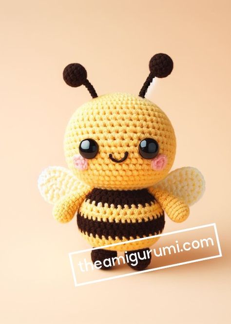 Crochet Bee Luna Amigurumi Pattern Free Crochet Baby Toys Free, Crochet Keyring Free Pattern, Knitting Sweaters Diy, Kawaii Amigurumi, Baby Bumble Bee, Yarn Animals, Crochet Toys Free Patterns, Crochet Pieces, Crochet Doll Tutorial