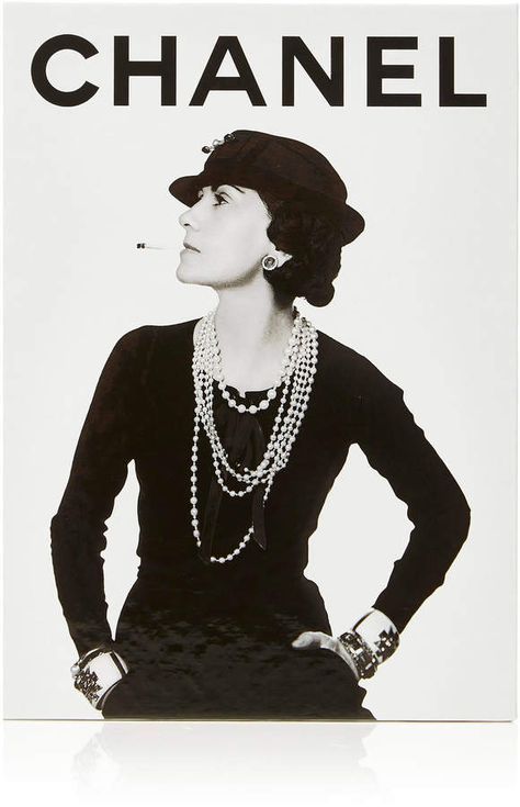 Chanel Pictures, Chanel Book, Chanel Aesthetic, Assouline Books, Coco Chanel Fashion, Chanel Set, Moda Chanel, Paolo Roversi, Lauren Hutton