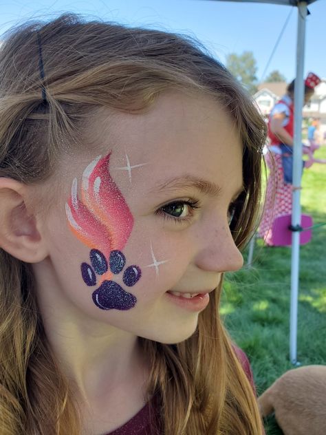 Easy Puppy Face Paint, Paw Print Face Paint, Facepainting Ideas Kids, Face Painting Artistic, Easy Animal Face Paint, Paw Patrol Face Paint, Face Paint Recipe, Dog Face Paint, Fan Face Paint