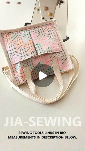 Couture, Patchwork, How To Make A Hand Bag, Diy Hand Bags, Hand Bag Diy, Diy Bag Sewing, Sewing Canvas, Patchwork Bags Diy, Quilters Bag