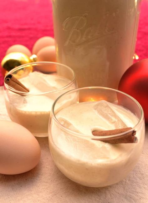 Boozy Eggnog | Brandy & Rum Eggnog - Crafty Cooking Mama Boozy Eggnog, Eggnog Recipe Spiked, Eggnog Cocktail Recipe, Eggnog With Rum, Holiday Drinks Alcohol Christmas, Healthy Summer Drinks, Holiday Drinks Alcohol, Vegan Eggnog, Spiked Eggnog