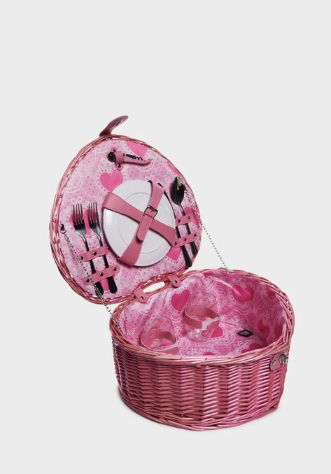 Pink Picnic Basket, Picnic Set Up, Cute Picnic Basket, Pink Picnic, Picnic Basket Set, Pink Lifestyle, Doll Home, Picnic Set, Bead Charms Diy