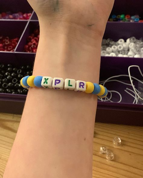 Sam And Colby Bracelet Ideas, Diy Kandi Bracelets, Diy Kandi, Kandi Patterns, Summer Activity, Kandi Bracelets, Bead Ideas, Sam And Colby, Bracelet Ideas