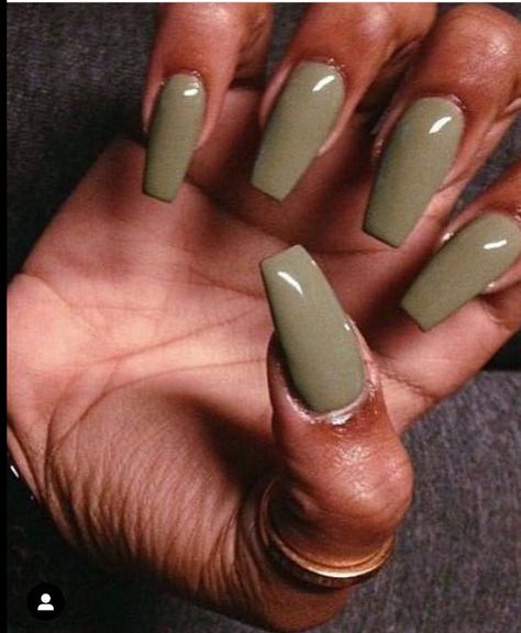 NAILS Cocoa Flower, Khaki Nails, Neutral Nail Polish Colors, Dark Skin Nail Color, Natural Looking Nails, Neutral Skin Tone, Neutral Nail Polish, Orange Lipstick, Small Nails