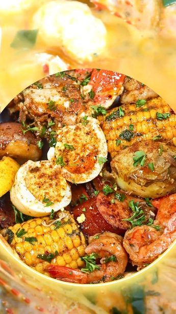 Seafood Boil In A Bag, Crab Boil Recipe, Cajun Seafood Boil, Seafood Soup Recipes, Italian Seafood Recipes, Lobster Dishes, Cajun Seafood, Seafood Bake, Seafood Boil Recipes