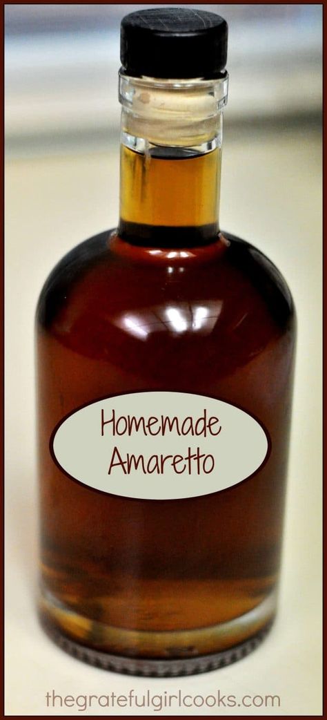 Diy Liquors, Homemade Amaretto, Amaretto Drinks Recipes, Amaretto Recipe, Amaretto Drinks, Homemade Liqueur Recipes, Liqueur Recipes, Jam Butter, Infused Liquors