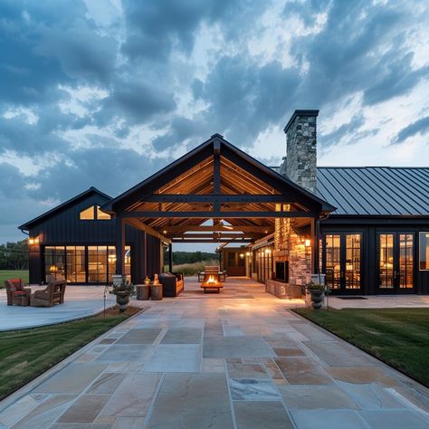 Barndominium Breezeways | Your Complete Guide Barndominium Interior, Barn House Interior, Barn Homes Floor Plans, Barn House Design, Barn Style House Plans, Casa Country, Dream Life House, Modern Barn House, Casa Exterior