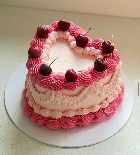 6 inch fake vintage heart cake, topped with vintage cherries. Lattice Cake Design, Fake Cake Vintage, Ruffle Heart Cake, 6 Inch Vintage Cake, Old Fashioned Cake Design, Cute Heart Birthday Cakes, Vintage Lunchbox Cake, Cake Decorating Styles, Birthday Cake For Grandma Grandmothers