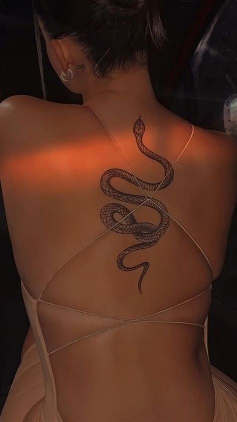 Snake Tattoos Spine, Lower Back Snake Tattoo, Gothic Spine Tattoos For Women, Snake Back Tattoo Women, Line Spine Tattoos For Women, Snake Tatoos Woman, Snake On Back Tattoo, Snake Shedding Tattoo, Snake Tattoo Spine