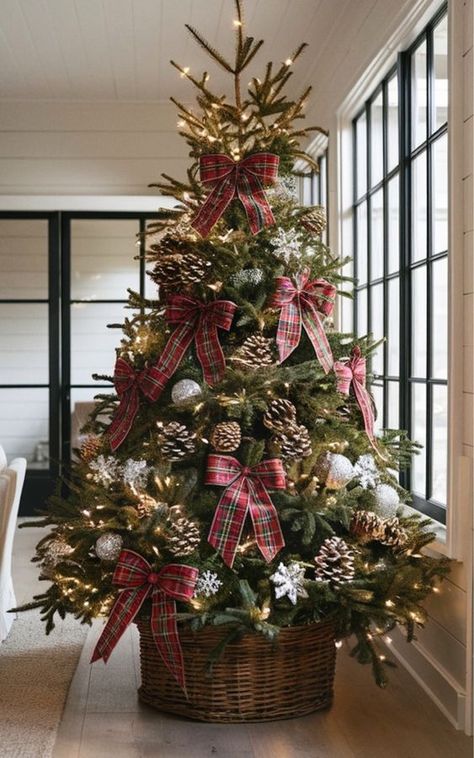 Searching for neutral Christmas decor & Christmas tree inspiration? See our fav Christmas tree decorating themes for 2024 - from totally rustic and traditional to modern and aesthetic - these modern Christmas decor ideas are a must-see! (Lots of cozy Christmas decor - save to your Christmas tree inspo / Christmas decor inspiration board for later!) Country Christmas Trees, Best Christmas Tree, Christmas Tree Inspo, Christmas Tree Decorating, Tree Inspiration, Christmas Tree Decorating Themes, Cozy Christmas Decor, Decor Christmas Tree, Neutral Christmas Decor