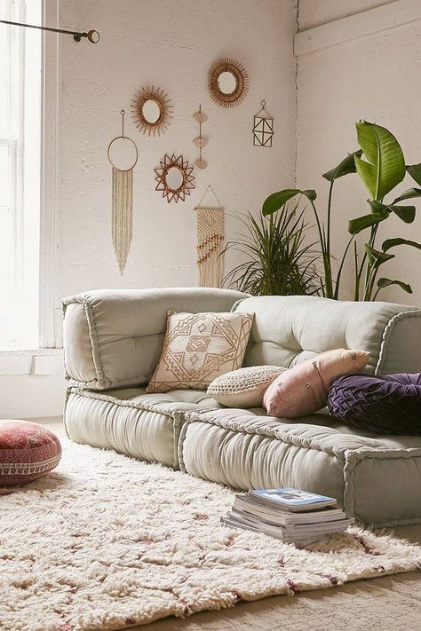 Gorgeous boho style lounge room - I love the floor cushion, the wall hangings and the large rug on the floor. Reema Floor Cushion, Bench Design, Interior Boho, Zen Room, Boho Styl, Design Salon, Floor Seating, Styl Boho, Boho Living Room