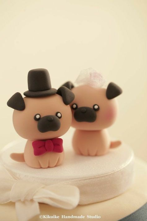 Wedding Cakes Toppers, Pug Wedding, Pug Cake, Handmade Wedding Cake Toppers, Dog Cake Topper, Dog Cake, Polymer Clay Animals, Cute Polymer Clay, Clay Animals