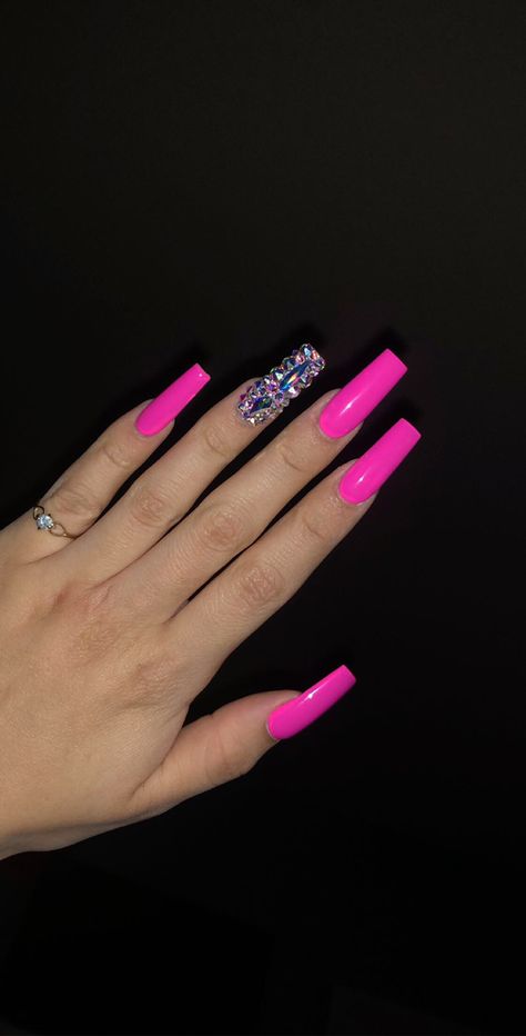 Pink Nails With Diamonds, Bb Nails, Dark Pink Nails, Neon Pink Nails, Tapered Square Nails, Pink Glitter Nails, Red Acrylic Nails, Sassy Nails, 10 Dollars