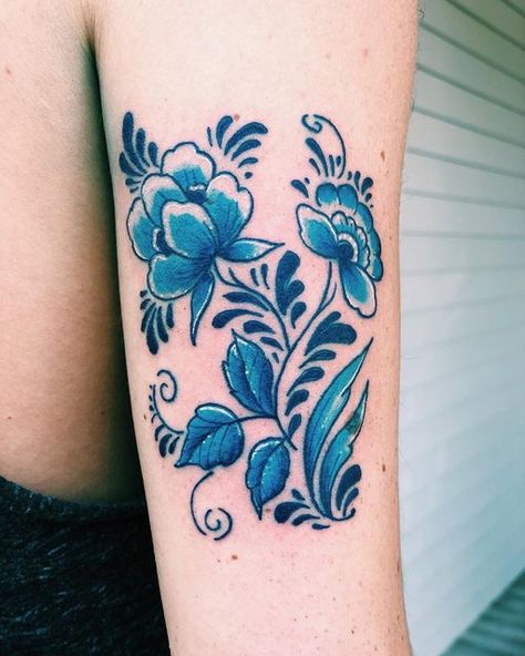 Delft Tattoo Ideas, Dutch Clogs Tattoo, Delft Tattoo, Pottery Tattoo, Dutch Tattoo, Nape Tattoo, Blue Delft, Blue Tattoo, Plant Tattoo